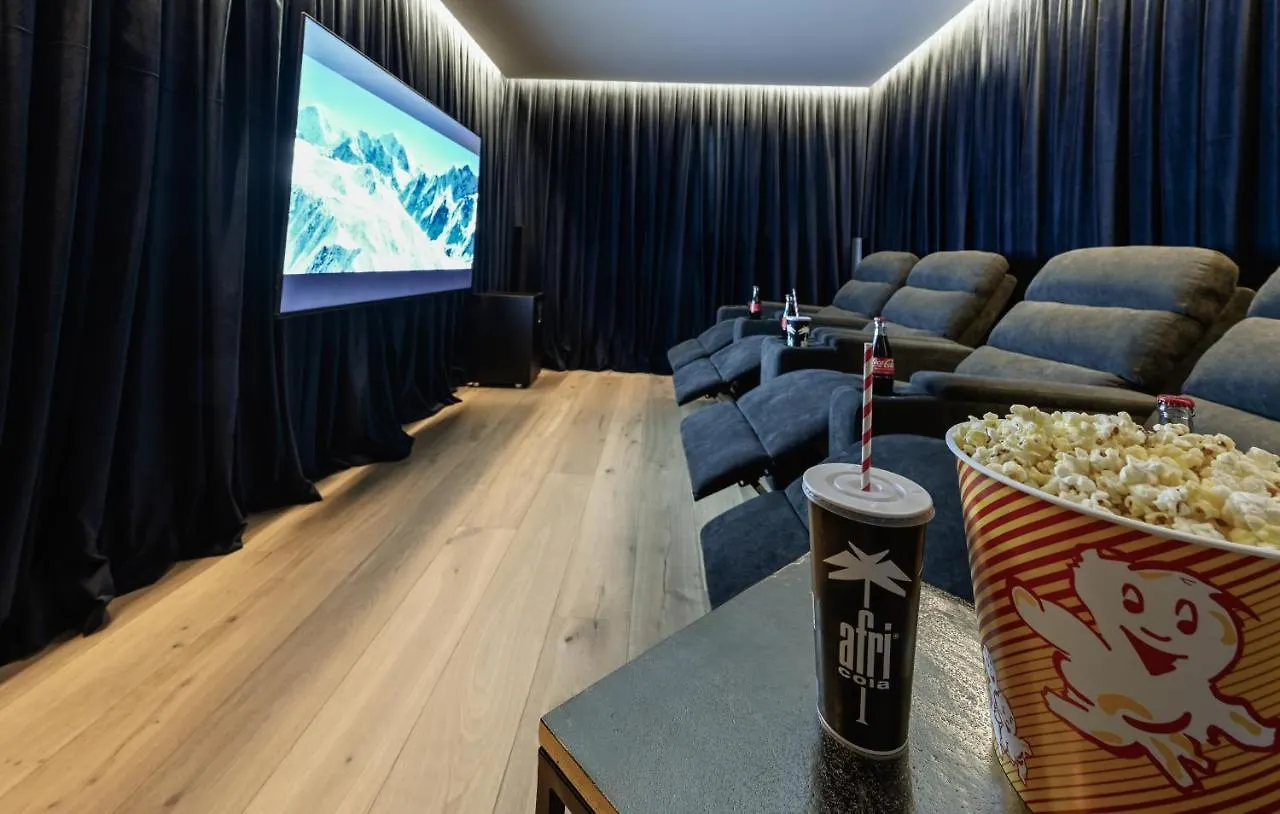 Holiday home Boutique Chalets Alpi - Private Sauna & Cinema Garmisch-Partenkirchen