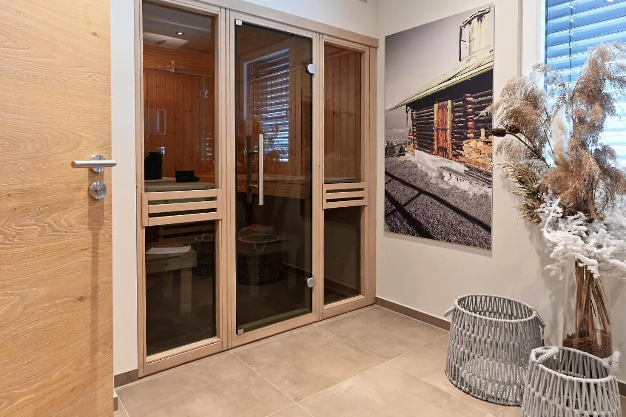 Boutique Chalets Alpi - Private Sauna & Cinema Garmisch-Partenkirchen 0*,  Germania