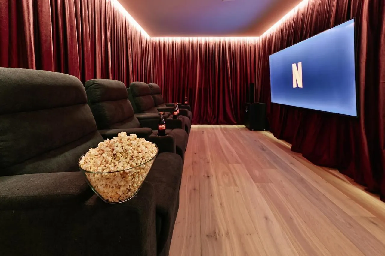Boutique Chalets Alpi - Private Sauna & Cinema Garmisch-Partenkirchen Casa vacanze