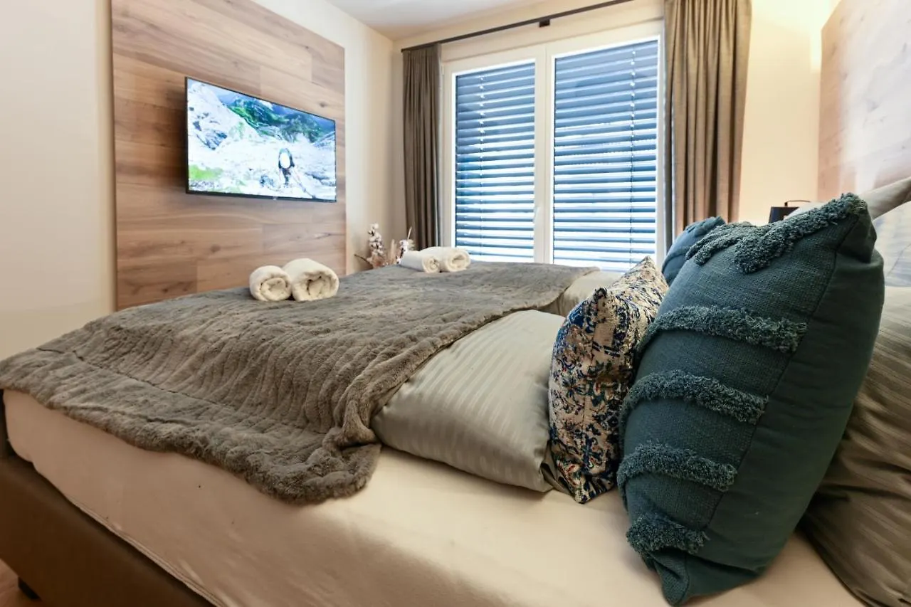 Casa vacanze Boutique Chalets Alpi - Private Sauna & Cinema Garmisch-Partenkirchen Germania