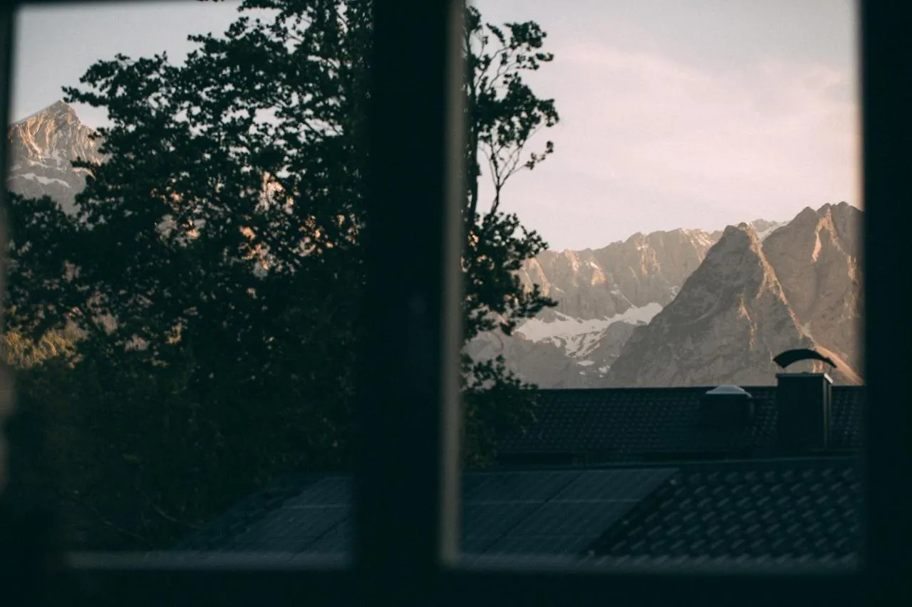 Boutique Chalets Alpi - Private Sauna & Cinema Garmisch-Partenkirchen